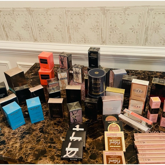 Meet your Posher, Sara - Picture 2 of 2